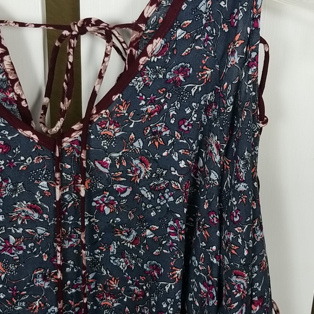 Like New Hem & Thread Top - Picture 1 of 6